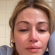 Ex-noiva de ator assassinado pede justiça e chora em vídeo
