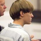 Jovem que matou 9 negros em igreja é condenado à morte