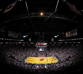 Arena do campeão da NBA é atração para amantes do basquete