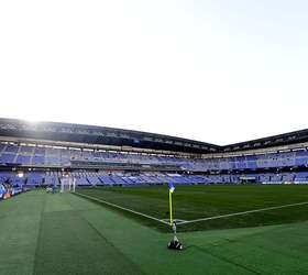 Ingleses destacam fim do mundo do Chelsea e erros de Torres