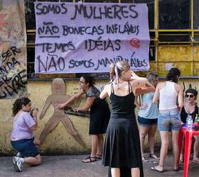 G1 - Conselho repudia trote 'racista' na UFMG e indicação de Feliciano -  notícias em Política