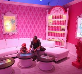 Casa dos sonhos da Barbie é inaugurada na Alemanha; conheça