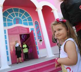 Casa dos sonhos da Barbie é inaugurada na Alemanha; conheça