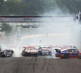 Concurso da Bamaq irá premiar com volta de Porsche GT3 em Interlagos