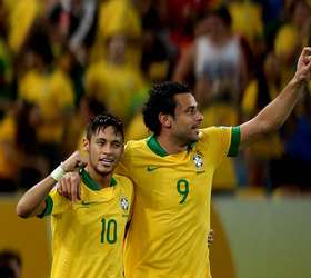 Com olé, Brasil humilha Espanha e conquista Copa das Confederações