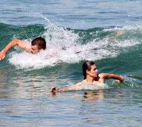 EGO - Fernanda Lima joga vôlei com Rodrigo Hilbert em praia do Rio -  notícias de Praia