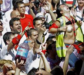 Espanha: corrida de touros de San Fermín tem dezenas de feridos - Notícias  - R7 Internacional