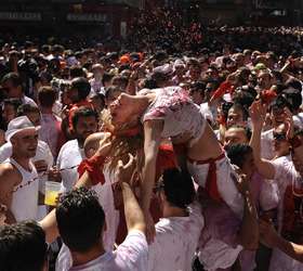 Espanha: corrida de touros de San Fermín tem dezenas de feridos - Notícias  - R7 Internacional