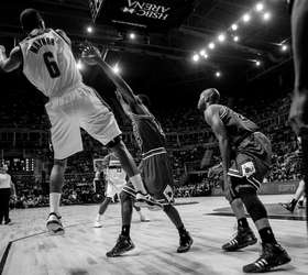 Jogo de basquetebol de NBA foto editorial. Imagem de tiro - 51608701