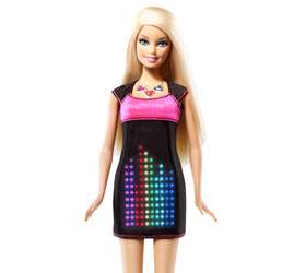 Com vestido de Led ou de princesa, Barbie conquista meninas