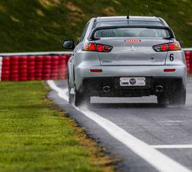 Lancer Evolution X é carro de rua com DNA de corrida