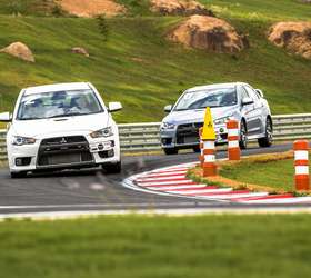 Lancer Evolution X é carro de rua com DNA de corrida