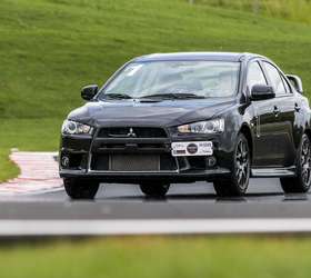 Lancer Evolution X é carro de rua com DNA de corrida