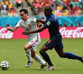 Espanha x Holanda - 13/06/2014 - Esporte - Fotografia - Folha de S.Paulo