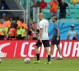 Holanda faz 5 e humilha campeã Espanha em revanche na BA