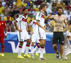 Em jogo emocionante, Alemanha sofre para empatar com Gana