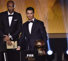 CR7 é melhor do mundo pela 3ª vez e iguala Ronaldo e Zidane