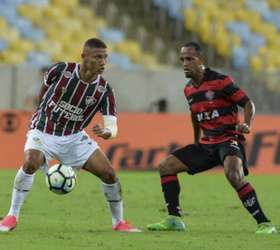 Sangue de guerreiro: Richarlison leva pontos na cabeça e faz sete jogos -  Lance!