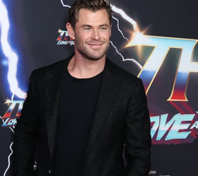 Filhos de Chris Hemsworth comemoram aniversário fantasiados de