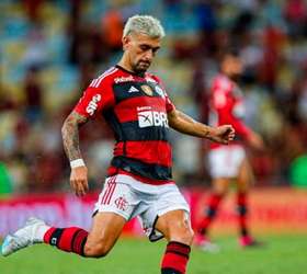 Jogadores de LoL do Flamengo acompanham vitória sobre o Palmeiras