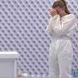 Quarto Branco: Elisa aperta o botão vermelho e desiste do BBB 26; veja o momento