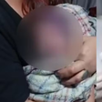 Mulher ouve choro e encontra recém-nascida em sacola de lixo: 'Achei que era um gato'
