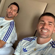 Mais que amigos, friends! De Paul não desgruda de Messi nem na cama
