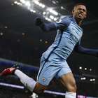 Gabriel Jesus estreia com gol anulado e City só empata