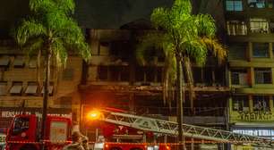 Incêndio de grandes proporções deixa 10 pessoas mortas em Porto Alegre