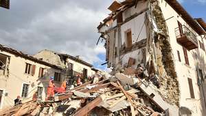 Terremoto sacode o centro Itália; há ao menos 38 mortos