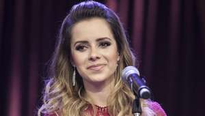 Sandy recusa ensaio fotográfico com o filho: "não, obrigada"