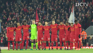 Anfield guarda minuto de silencio en memoria del ...