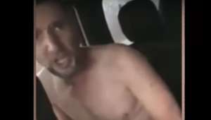 Un hombre desnudo y congelado es rescatado por la ...