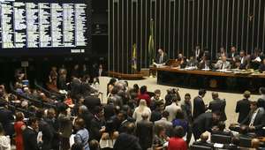 Congresso aprova Orçamento de 2017 e novo salário mínimo