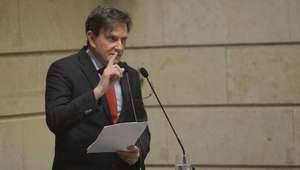 RJ: Crivella defende corte de gastos e revisão de benefícios