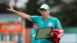 Em treino fechado, Palmeiras ensaia time titular