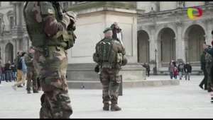 França mobiliza 96 mil agentes para noite de Ano Novo