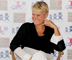 Livro de Xuxa narra história de garoto que guiou pai cego