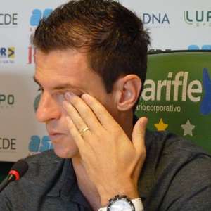 De longe, Fumagalli lamenta crise do Guarani e já não ...