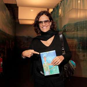 Zélia Duncan assiste 'The Voice' e critica o programa