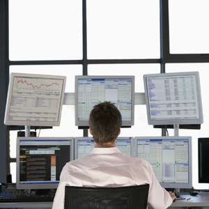 Conheça 10 cursos que mais formam milionários no mundo