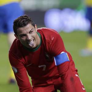 Suecos contratam banda e provocam C. Ronaldo em chegada ...