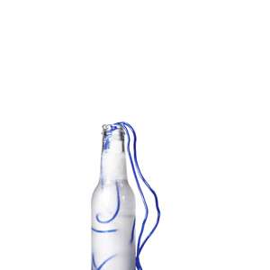 Veja receita de drinque refrescante com vodca, alcaçuz e ...