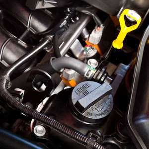 Saiba sete dicas para não errar com o óleo do carro