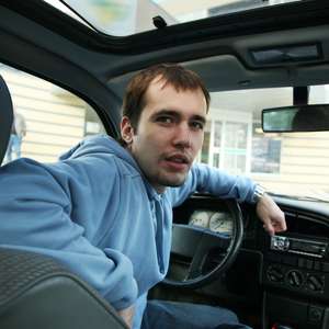 Teto solar aberto pode aumentar consumo na estrada