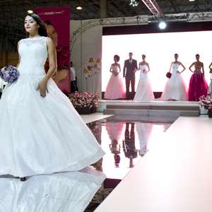 Buquê de chocolate e desfiles: veja novidades do Expo Noivas