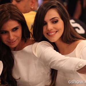 Em Família: novela mostra noite de núpcias de Marina e Clara