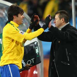 Kaká pensa em 2018 e vê Dunga como "bom ponto de partida"