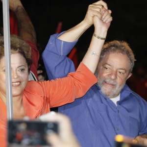 Após ausência, Lula volta ao palanque de Dilma na reta final