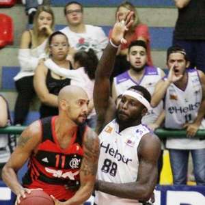 Impecával nos três pontos, Fla vence Mogi e é vice-lider